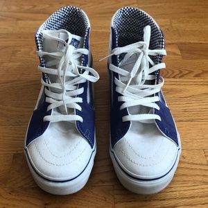 VANS High-Top Sneaker